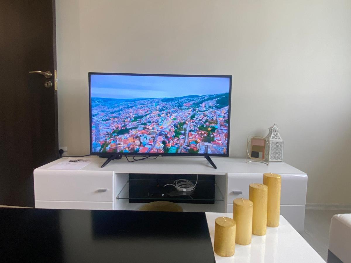 Brand New And Modern Apartment Directly Next To The Metro Station Sofia Exteriör bild
