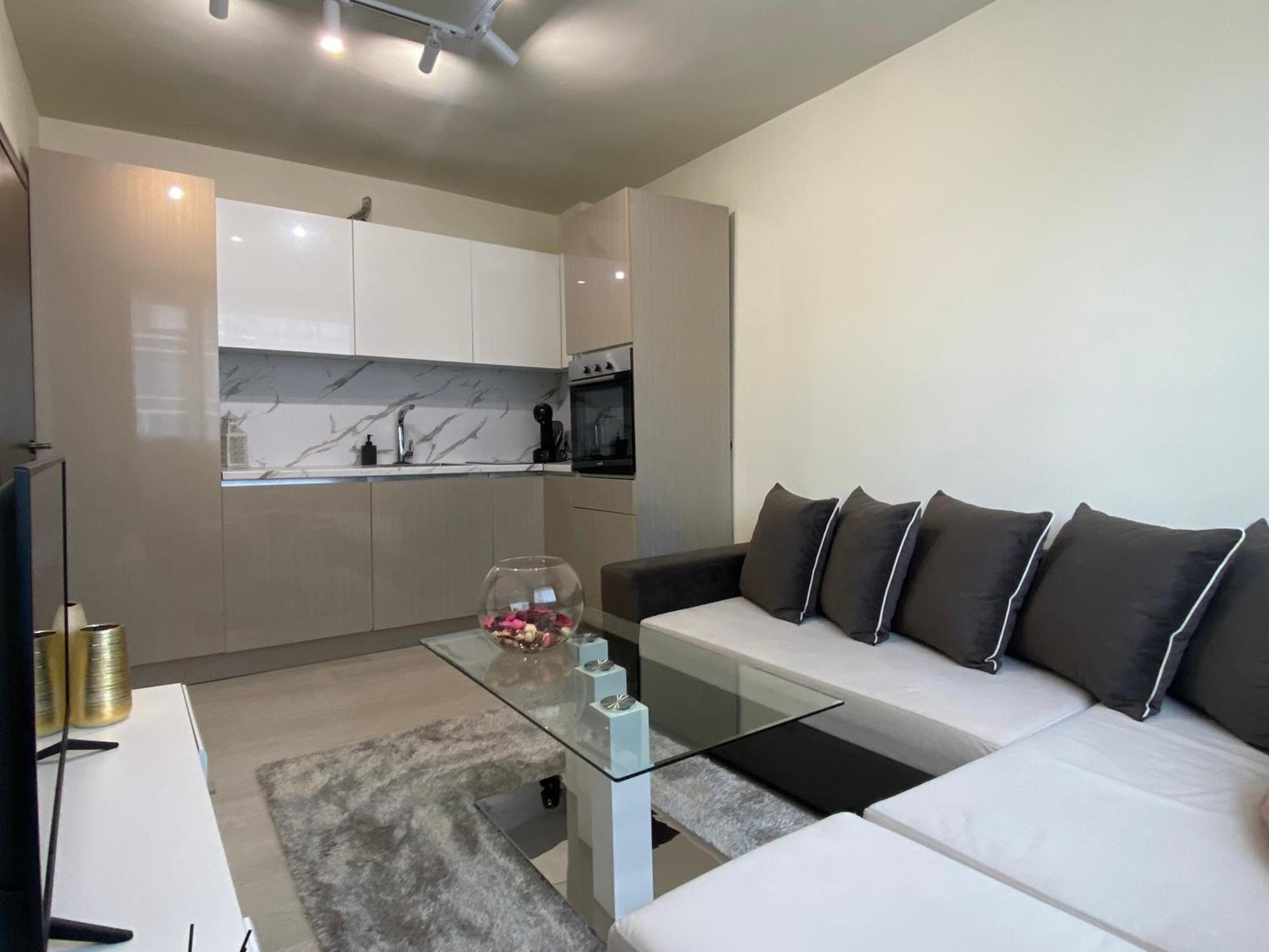 Brand New And Modern Apartment Directly Next To The Metro Station Sofia Exteriör bild